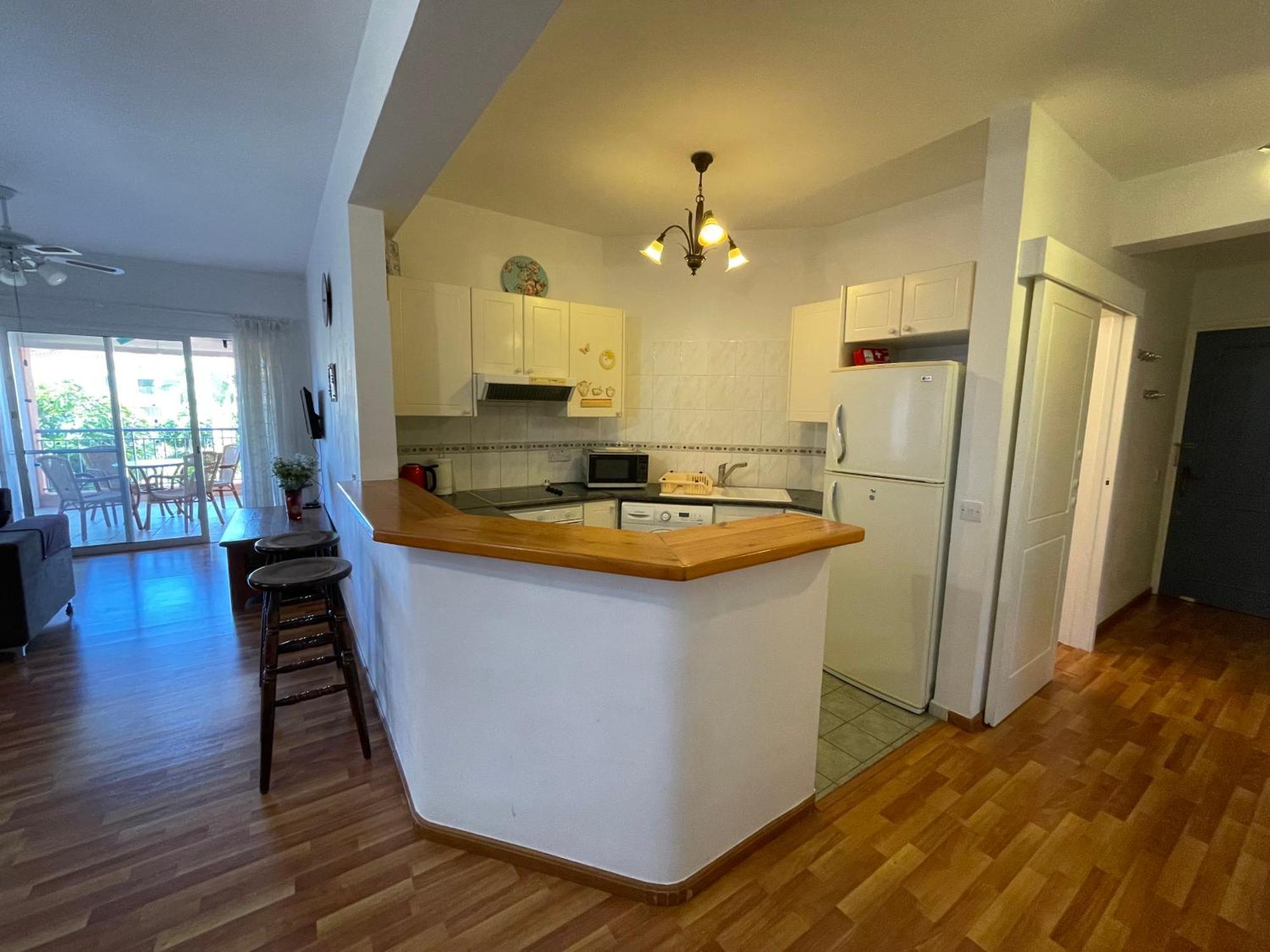 Limnaria Gardens Two Bedroom Apartment With Balcony Пафос Экстерьер фото