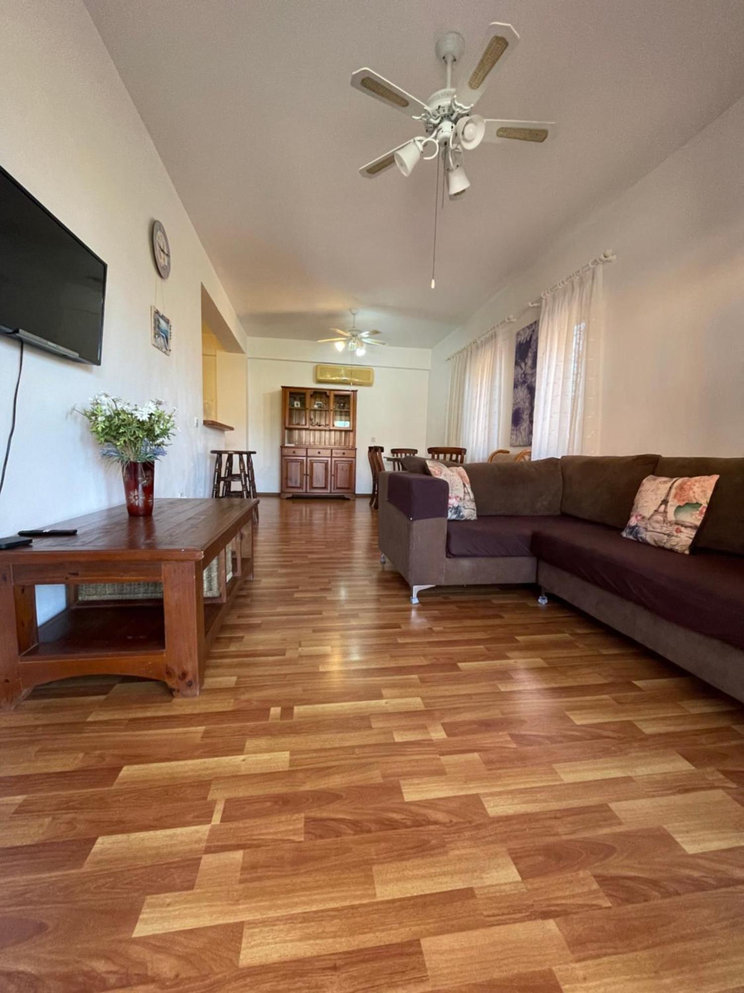 Limnaria Gardens Two Bedroom Apartment With Balcony Пафос Экстерьер фото